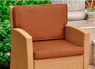 Buitenkussen met rugleuning en kant aan de linkerzijde